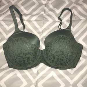 NWOT Lined Demi/Demi Double Victoria’s Secret Bra